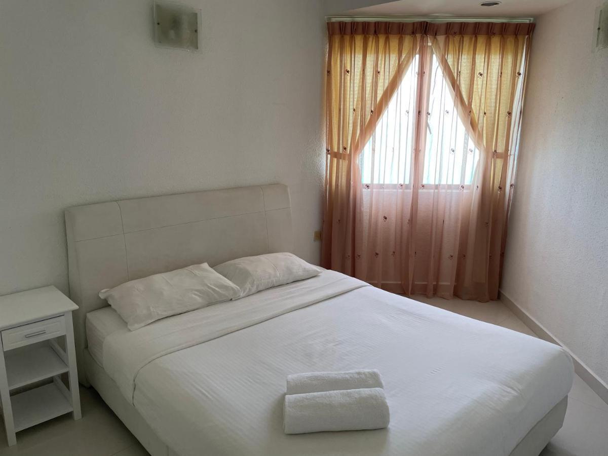 Апартаменты The Ferringhi Sea View At Sri Sayang Бату-Ферринги Экстерьер фото