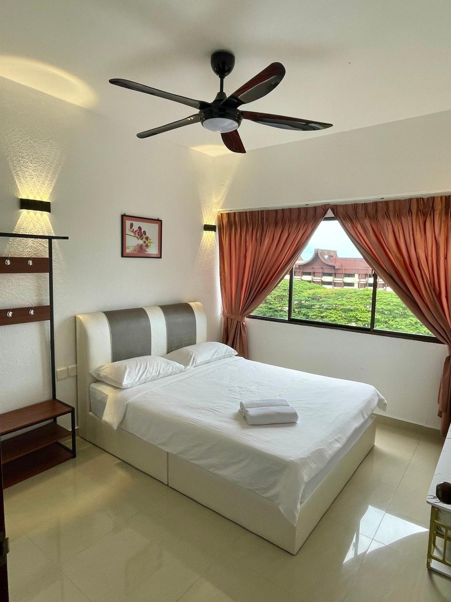 Апартаменты The Ferringhi Sea View At Sri Sayang Бату-Ферринги Экстерьер фото